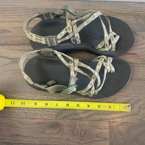 Women’s Chacos - Green, Size 7